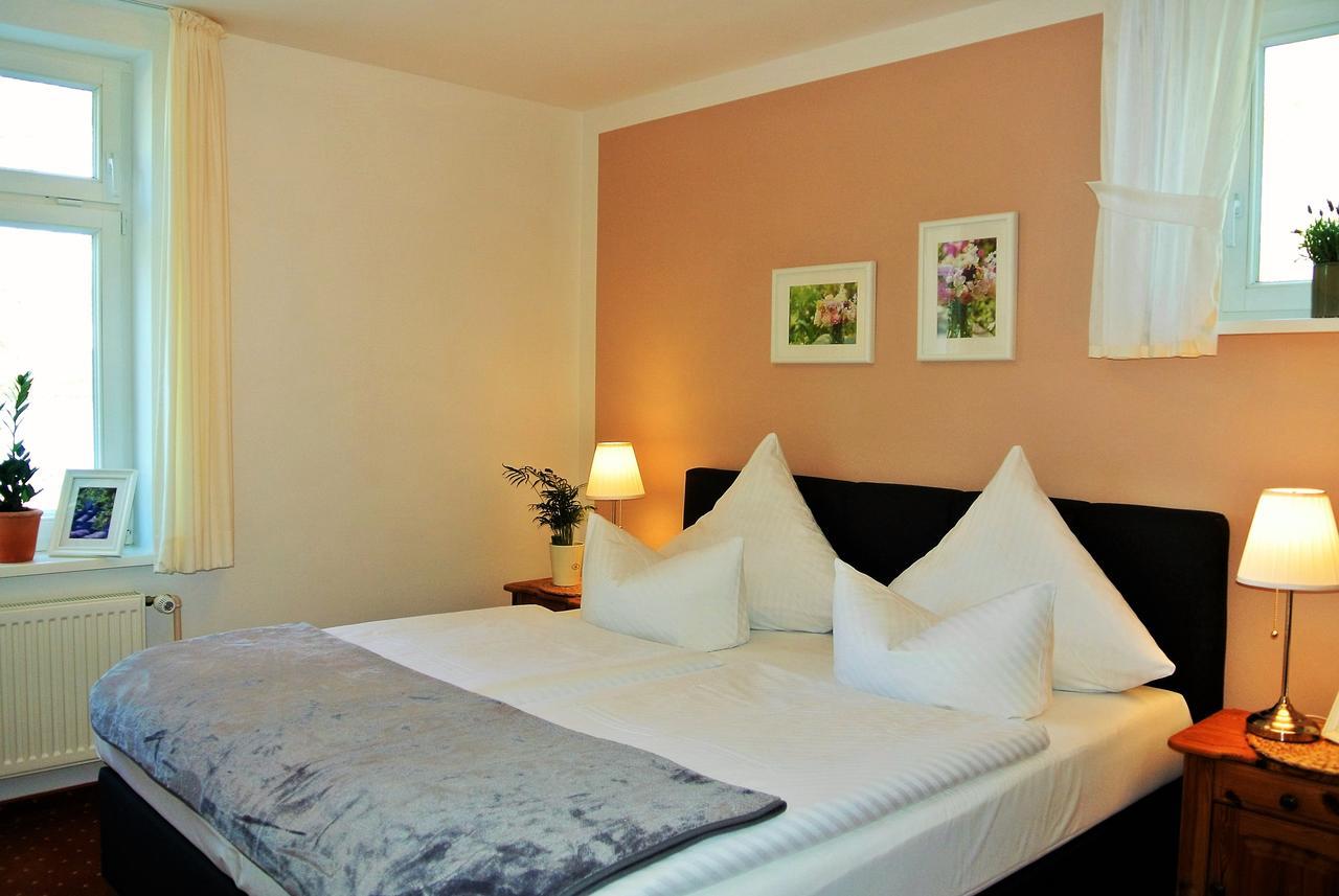 Seehotel Lindenhof لوشن المظهر الخارجي الصورة